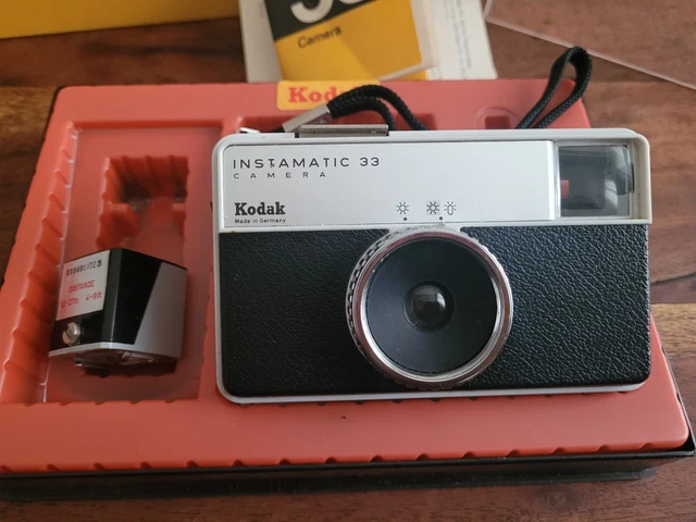 Ancien appareil photo Kodak instamatic 33 Camera