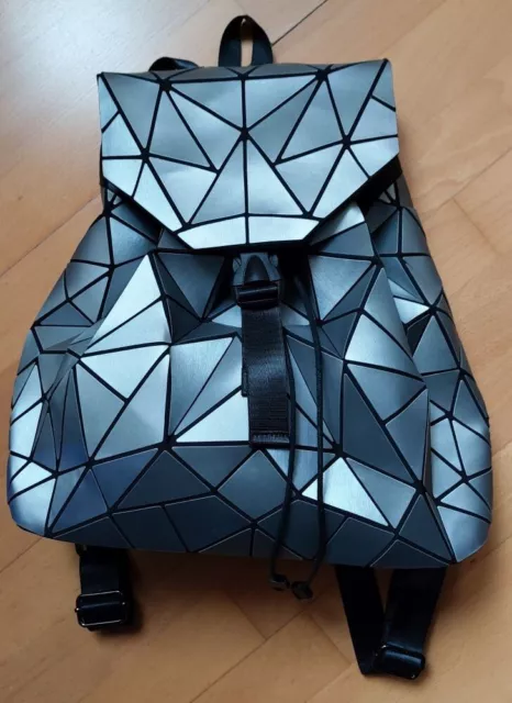 Rucksack silber-grau reflektierend - Regenbogenfarbeneffekt - Neu