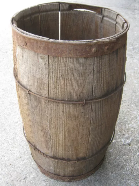 17" tall   Vintage Primitive Wooden Wood Nail Keg good for decor
