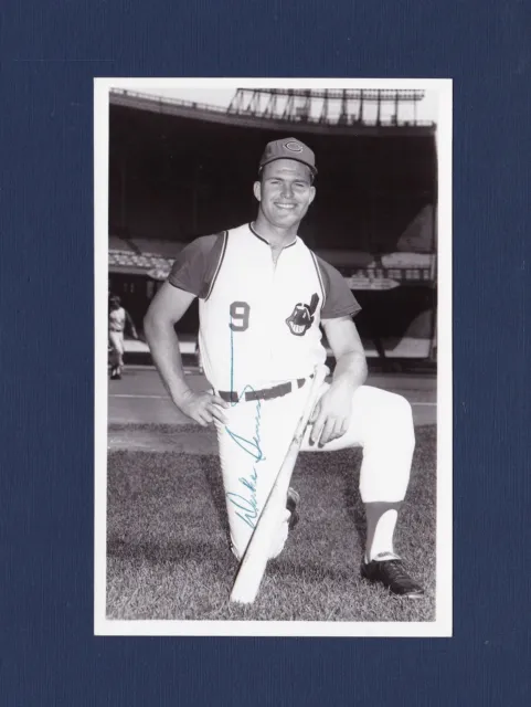 Duke Sims signed Cleveland Indians vintage team issued baseball postcard