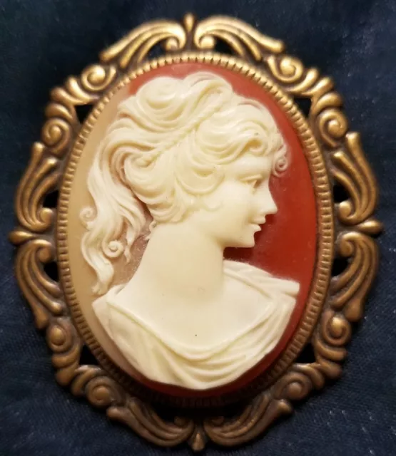 Gorgeous Lovely Lady Victorian Style Cameo Brooch 1 1/2" wide X 2" length.