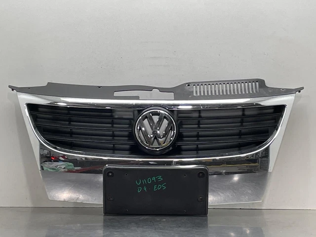 2009 VW Eos OEM Upper Front Exterior Grille Black 1Q0853761A *Damage* 2007-2011