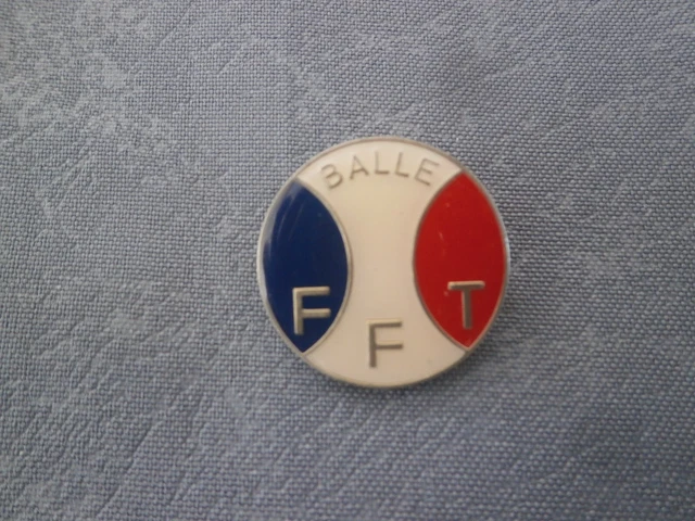 1 BROCHE / F.f.e.s. Fédération Française Enseignants Du Ski / La Souris Blanche EUR 18,90 - FR