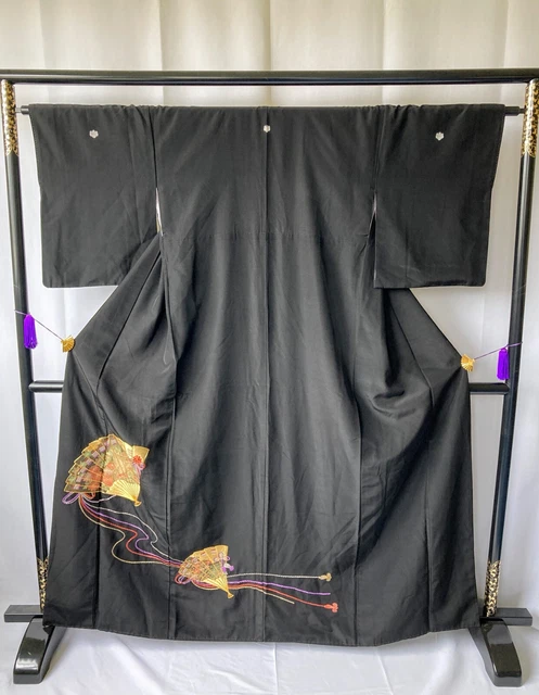 Vintage Japanese kimono - Kuro tomesode with Beautiful embroidery