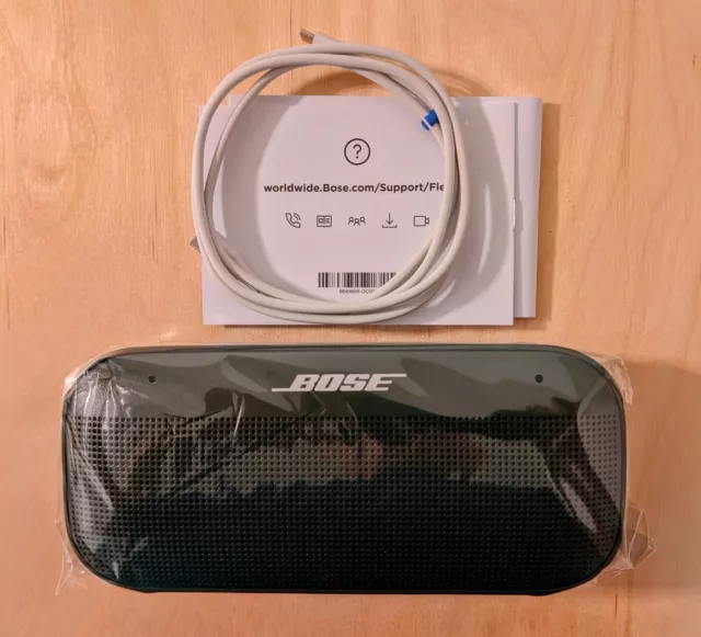 Bose SoundLink Flex Bluetooth Waterproof Portable Speaker Cypress Green