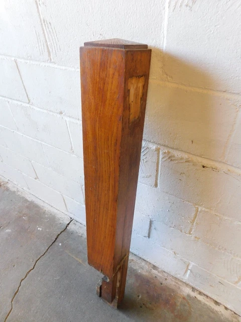 1900's Wooden ANTIQUE Oak NEWEL POST Stairway CRAFTSMAN / MISSION Style ORNATE 2