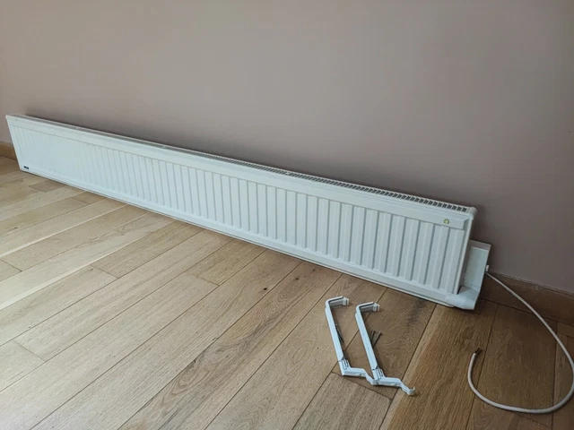 RADIATEUR ELECTRIQUE FIXE 2000W Long Horizontal Plinthe - LVI Meb Elka
