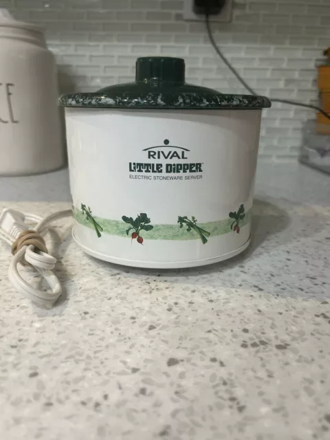 Rival Little Dipper Mini Electric Crock Pot model 3204 With Ladle