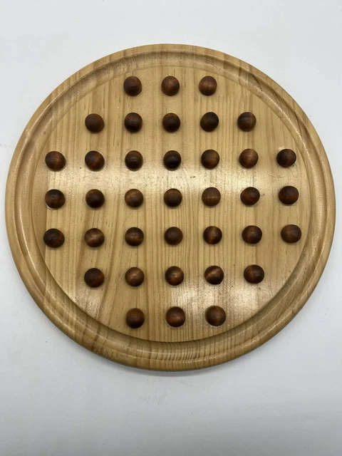 Hand-crafted wooden solitaire game - Le palais des bricoles