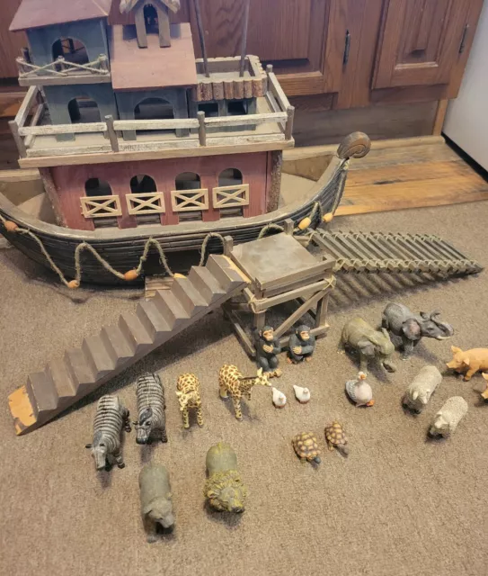 VINTAGE 24" LARGE WOODEN NOAH'S ARK SET W/RESIN ANIMALS *read*