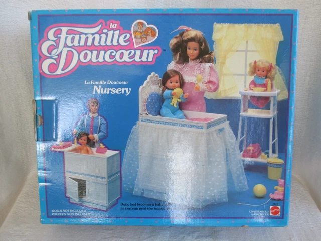 AIRE DE JEUX FAMILLE DOUCOEUR Heart Family Playground MATTEL 1985 Neuve
