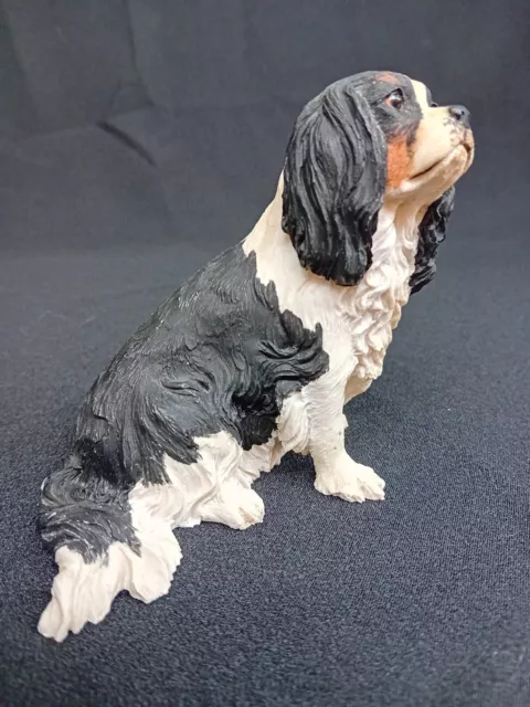 Border Fine Arts Tri Coloured Cavalier King Charles  Figurine. 4" Tall. GC. 2