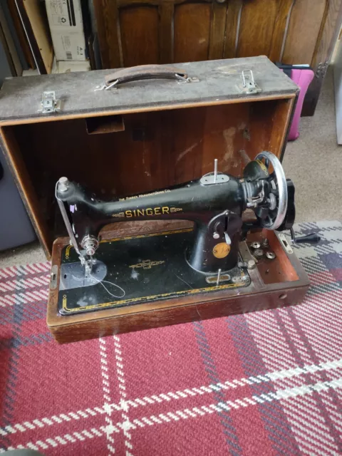 vintage singer sewing machine Model 201k 1950's