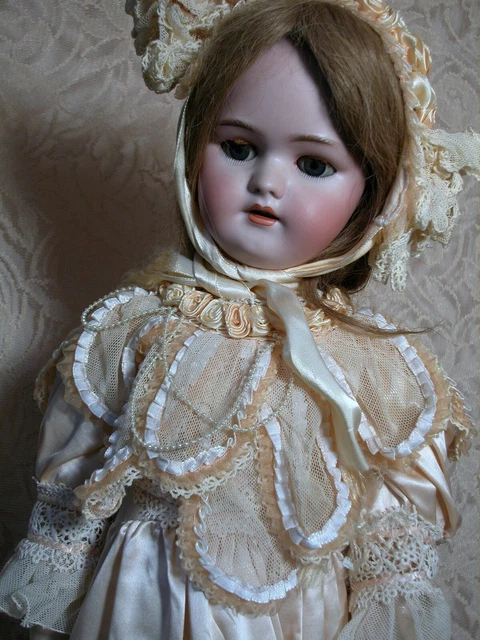 Antique Simon & Halbig Doll 1078 Composition body Blue eyes Beautiful Dress  24"