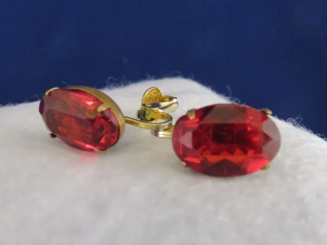 Vintage Red Cut Glass Earrings Set in Gold Tone Metal_ Screw Back (708) 2
