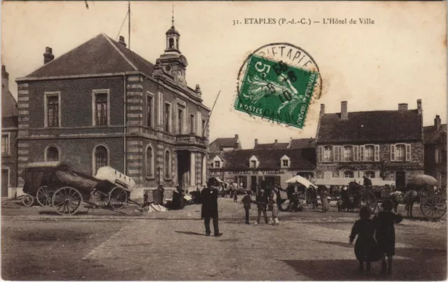 CPA ÉTAPLES - L'Hotel de Ville (129634)