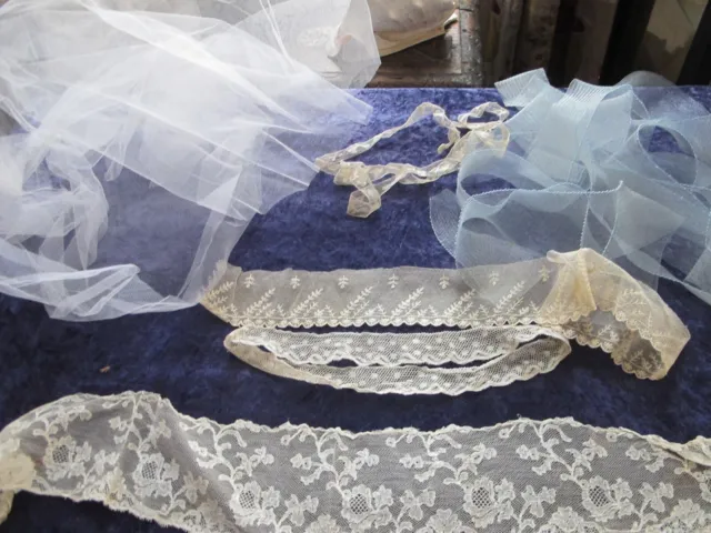 Lot De Dentelle Ancienne Et Tulle  Blanc Et Tulle Bleu Pour Creation