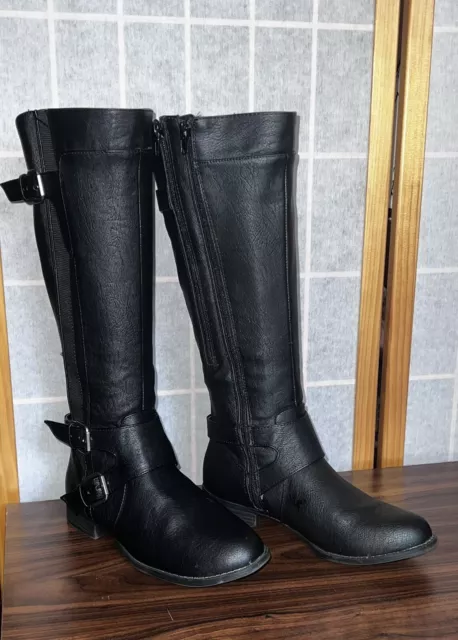 Life Stride Women’s Blk. size 6 M boots