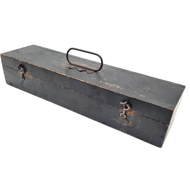 ANCIENNE BOITE À outils de moto? Velo? en métal . Fonctionne BLHOM