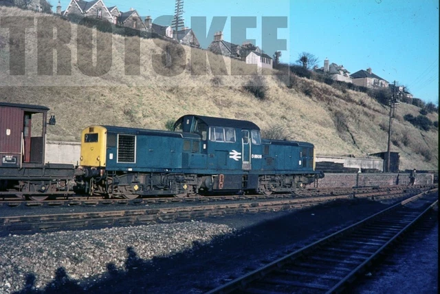 35MM SLIDE BR British Railways Diesel Loco Class 17 D8606 Hawick 1967 ...