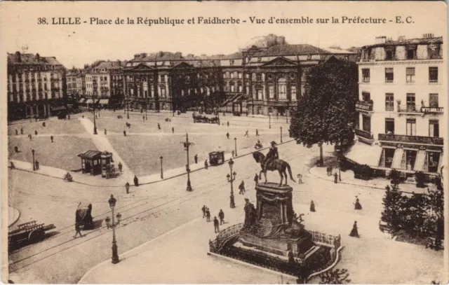 CPA LILLE Place de la Republique (999862)