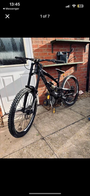 YT TUES DOWNHILL Mountain Bike Unisex LARGE Wheels - Main Image