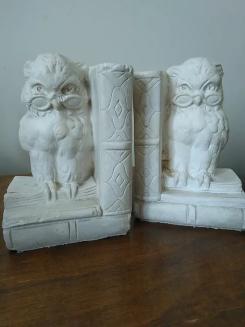 Vintage Chalkware? White Wise Old Owl in Glasses Bookends