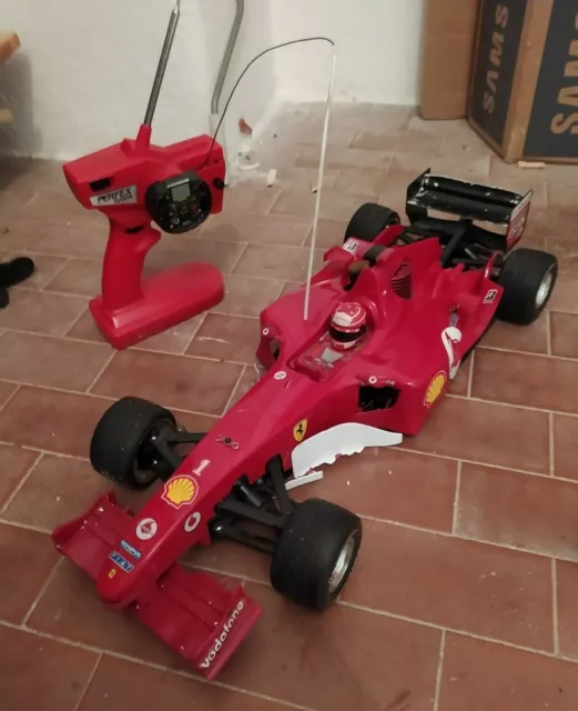 Ferrari F2004 Motore a scoppio 1/8 De Agostini completa e F2004 da completare