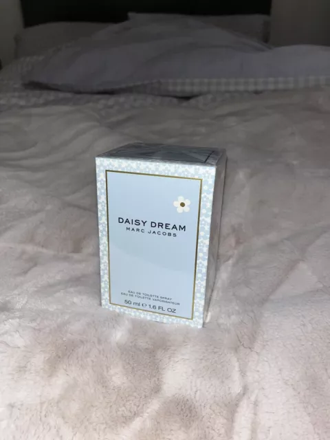 Marc Jacobs Daisy Dream 50ml Women's Eau de Toilette in box and wrapped NEW