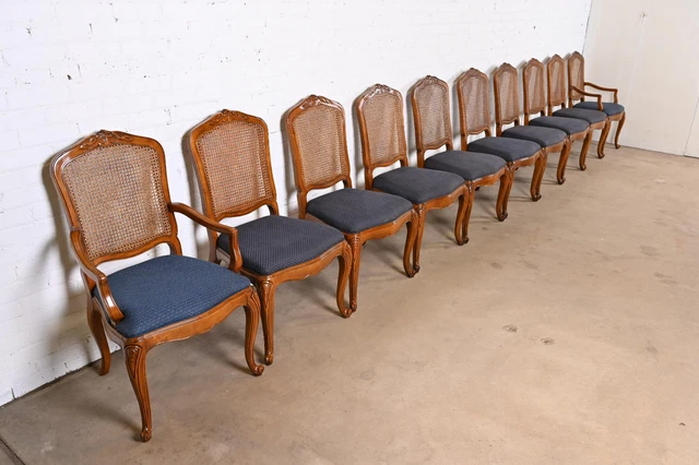 Baker Furniture French Provincial Louis XV Carved Cherry Wood Dining Chairs Baker Furniture French Provincial Louis XV Carved Cherry Wood Dining Chairs