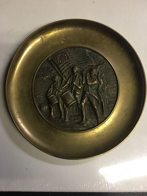 Revolutionary War Drummers Flute Player Brass Wall Hanging Plate 8” Vintage