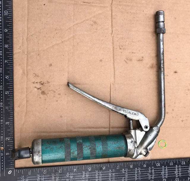 VINTAGE PLYMOUTH TECALEMIT GREASE GUN Classic CAR TOOL KIT 🏴󠁧󠁢󠁥󠁮󠁧󠁿