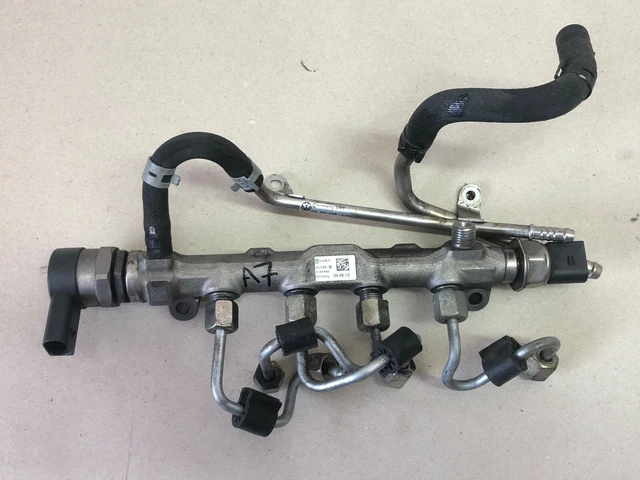 Rampe D'injection Pour VW Passat B8 – Référence 04L089B, Occasion Avec Quelques Marques D'usure