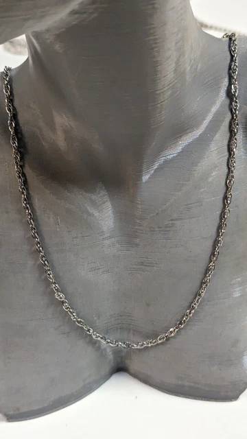Tiitanium chain Link necklace: Read