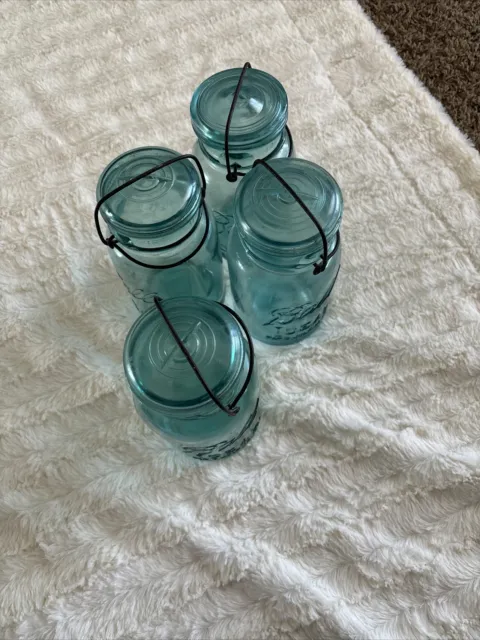 Vintage Ball Ideal Mason  Jar Pint Aqua Glass Wire Bail Lid 4-Pack