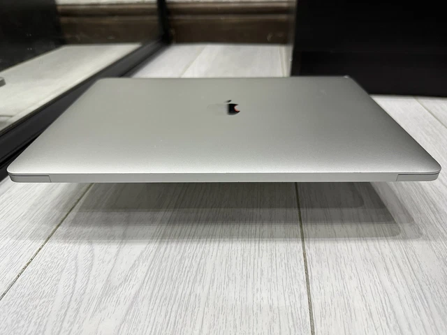 Apple MacBook Pro Retina 13,3" 2018 Touch Bar 512 GB SSD 16 GB RAM 2,7 GHz Core i7 8