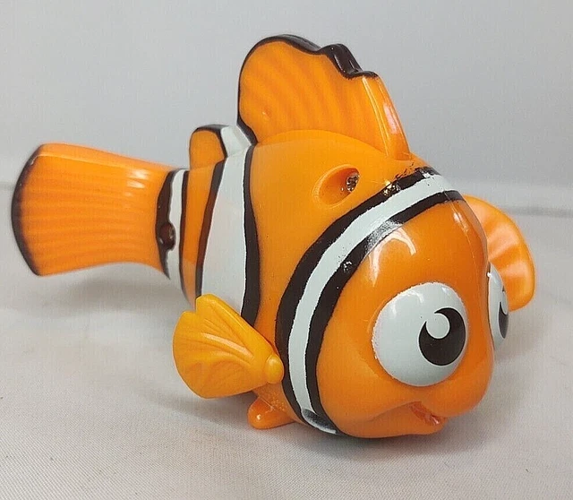 DISNEY PIXAR 2003 Finding Nemo Orange Clown Fish Figure McDonalds Happy