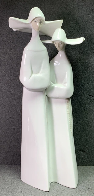 Lladro Two Nuns Porcelain Figurine #4611, 13" Tall, Vintage! Lladro Two Nuns Porcelain Figurine #4611, 13" Tall, Vintage!