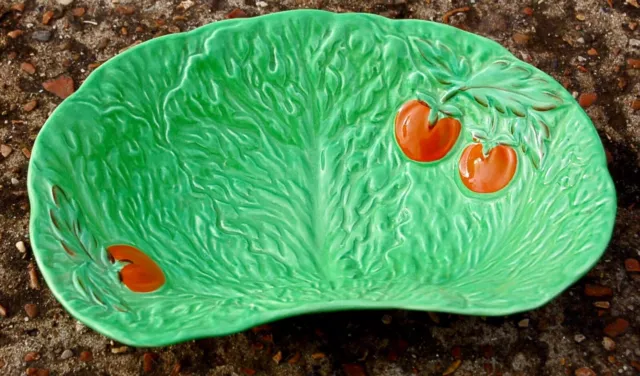 Vintage 1930s Beswick green cabbage leaf tomato pattern kidney shaped dish, bowl