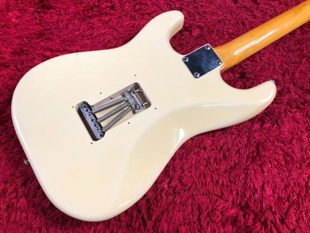 Tokai SPRINGY SOUND guitare électrique Stratocaster crème Japon vintage étui souple 11