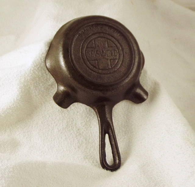 Vintage Griswold Cast Iron Skillet Ashtray Quality 0 Ware  Rare
