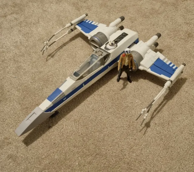 Star Wars: The Force Awakens - Poe Dameron's Resistance X-Wing - Hasbro - Loose