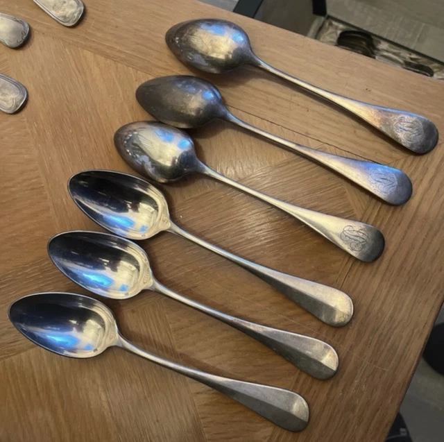 Lot De 12 Cuillères à Soupe Christofle Métal Argenté - Modèle Boréal - Très Bon état