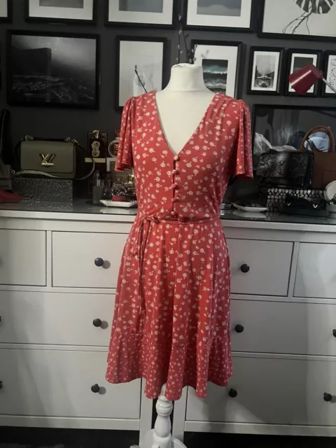 Women’s Red Daisy Oasis Tea Dress Size S 8. 10.