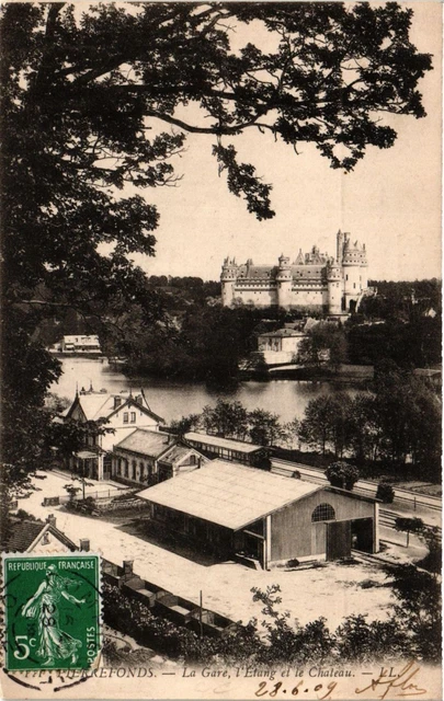 CPA AK PIERREFONDS - La Gare l'Etang et le Chateau (424106)