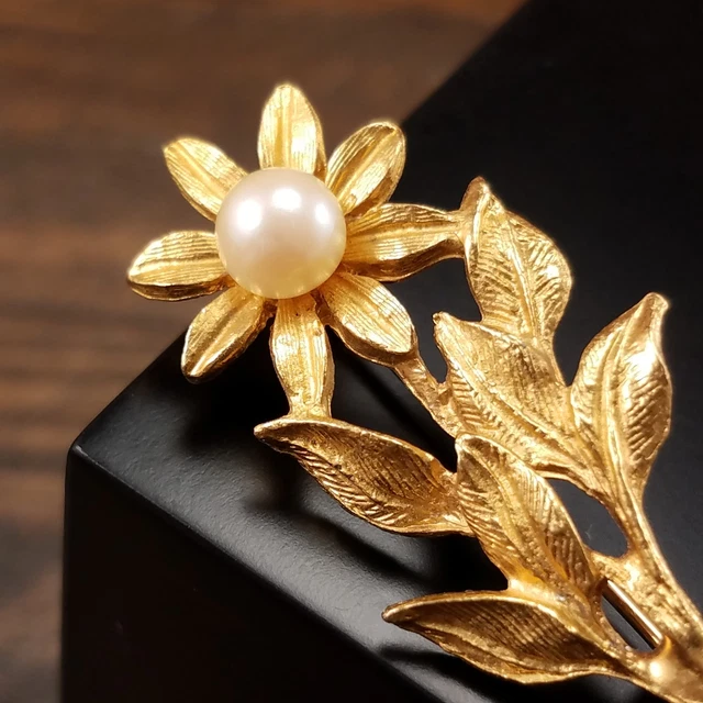 Vintage Real Pearl Sunflower Brooch Gold Plated Estate Jewelry Pin