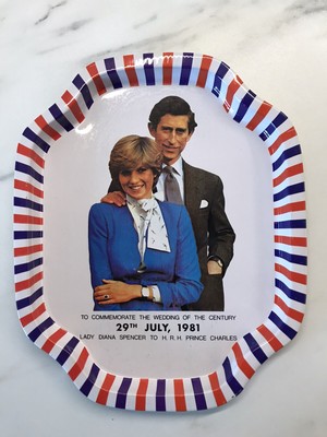 Prince Charles & Princess Diana Commemorative Metal Tray - 1981 Red White Blue