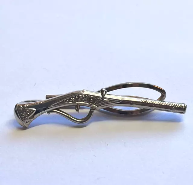 Vintage Gold Tone Tie Clip with Gun Rifle Stratton Imitation Made in England