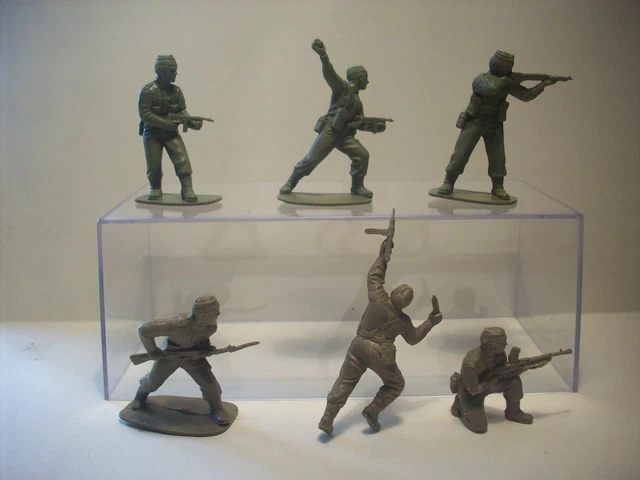 Adesivi Per Elmetto Tedesco WW2 Britains Deetail Scala 1:32. Foglio Da 36 Adesivi Vinilici Per Soldatini Giocattolo. Nazionalità Tedesca. - Foto 3