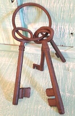 Skeleton Key 4 Ring Cast Iron Rustic Vintage New 6 1/2 inches